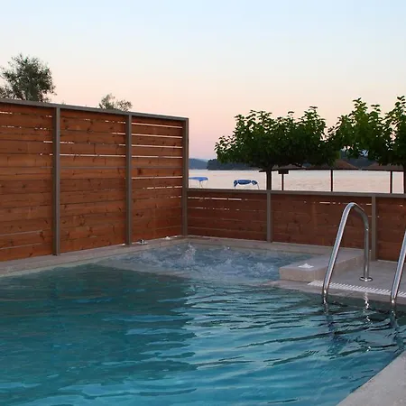 ヴィラ Acqua Di Mare Front Villas ニドリ