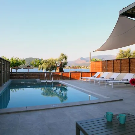 Acqua Di Mare Front Villas ニドリ