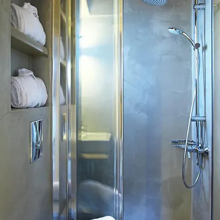 Acqua Di Mare Front Villas ニドリ