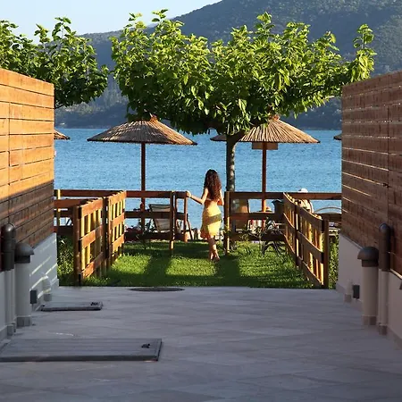 Acqua Di Mare Front Villas